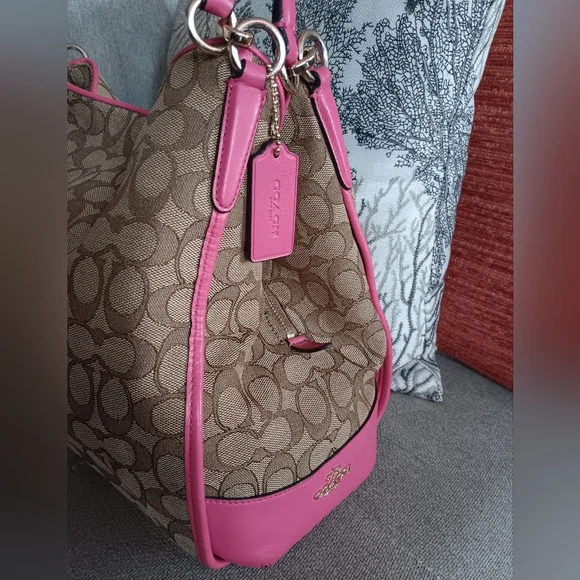 Coach Signature Canvas Shoulder Bag - Picture 10 of 11